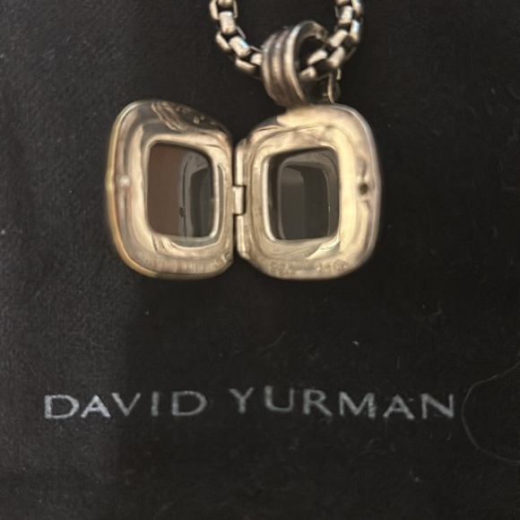 David Yurman sterling silver and 18k gold Cable Locket Pendant - Picture 2 of 3